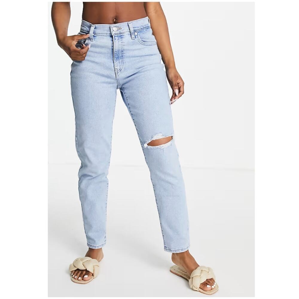 Levi's Women's No Joke Light Wash High Waisted Tapered Leg Mom Jeans Size 29